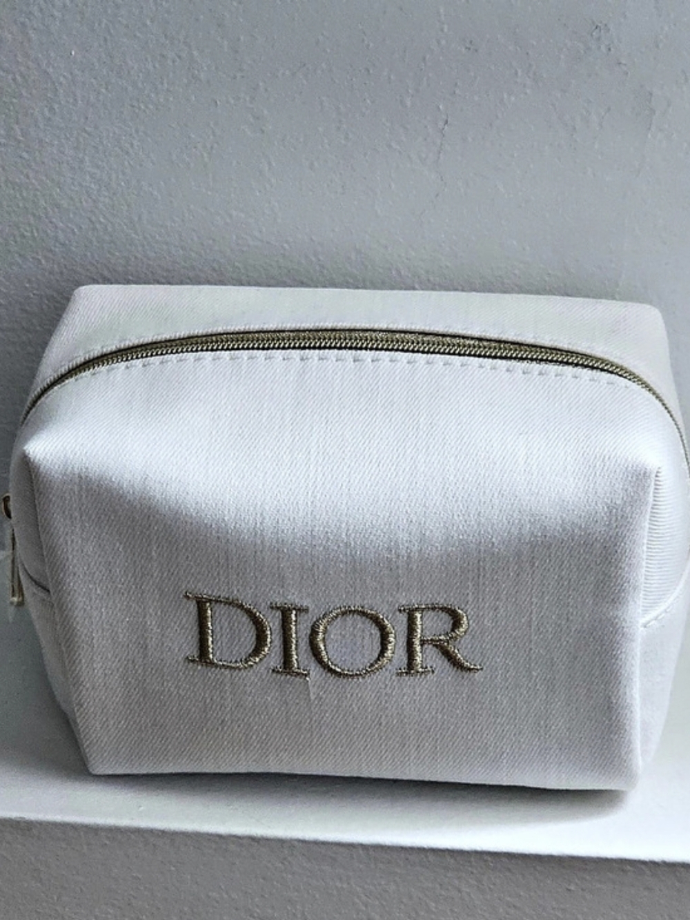 DIOR BEAUTY WHITE & GOLD ZIPPER COSMETIC POUCH IN WHITE DENIM